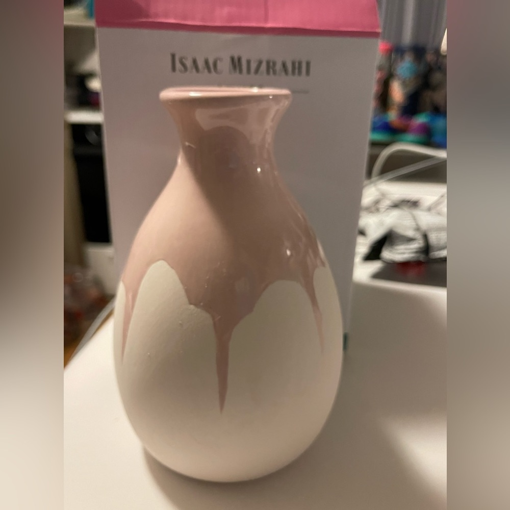 BNIB ISAAC MIZRAHI VASE
